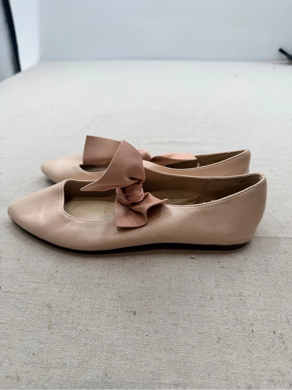 Pale Pink Pointed Bow Flats